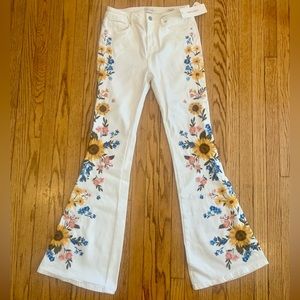 Free people Driftwood Farrah Embroidered Flare Jeans (White)